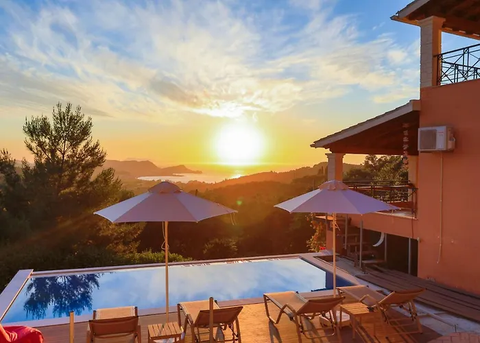 וילה Sunset House Karousádes