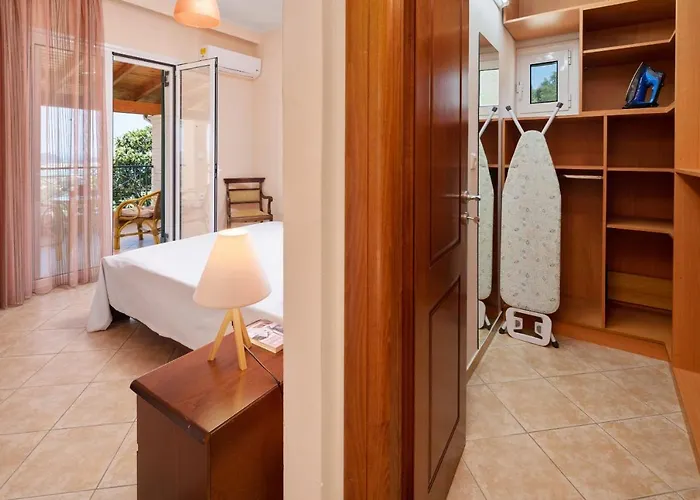 Sunset House Villa Karousádes