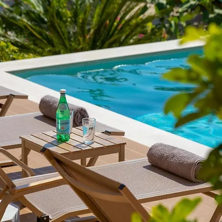 Sunset House * Karousádes