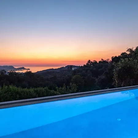 Sunset House * Karousádes